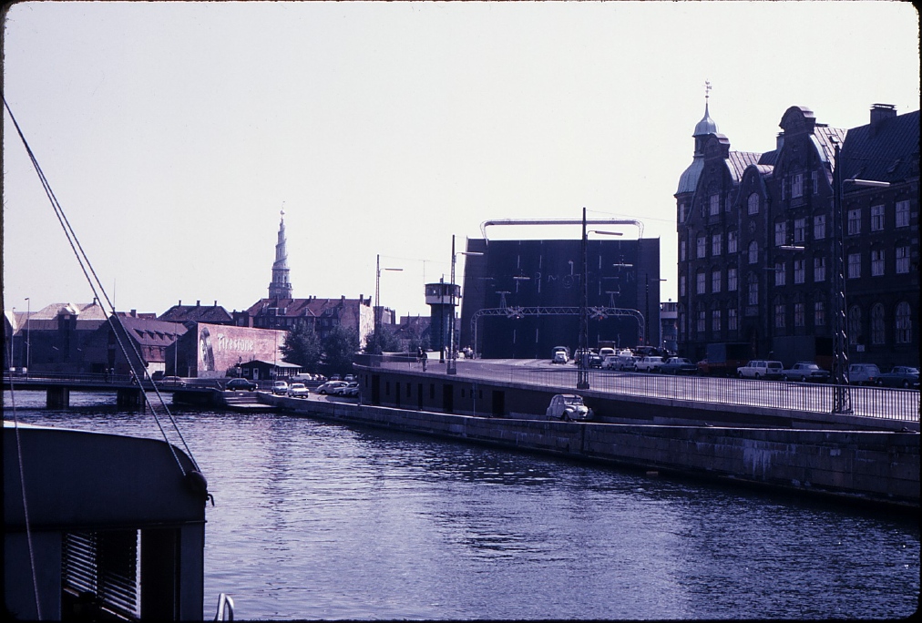 009_hinten_erloeserkirche.jpg