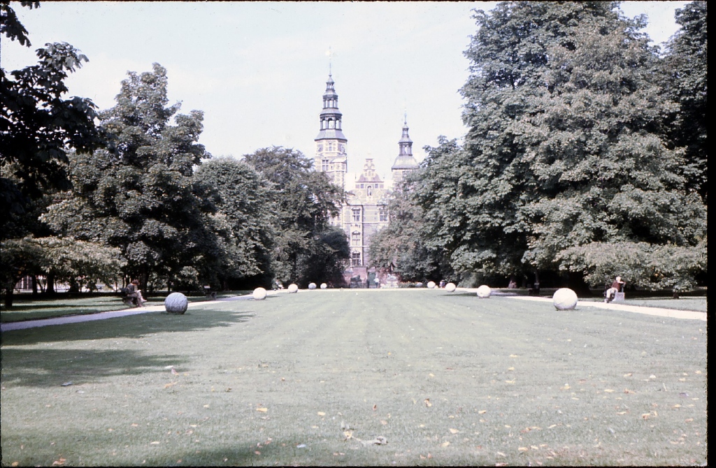 021_schloss_rosenborg.jpg
