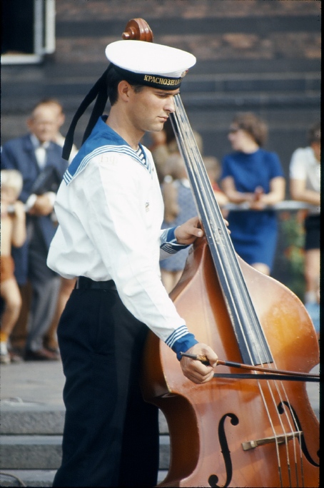 087_am_cello.jpg
