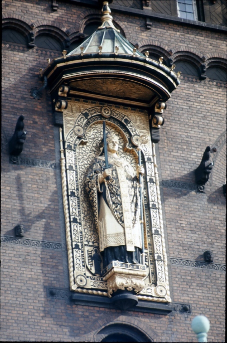 089_am_rathausturm.jpg